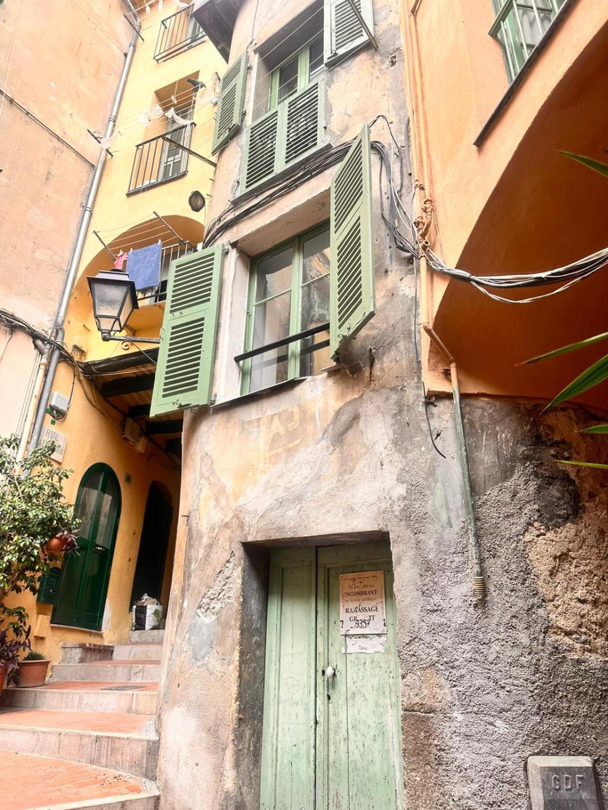 Maison De Ville Typique Mentonnaise Exterior photo